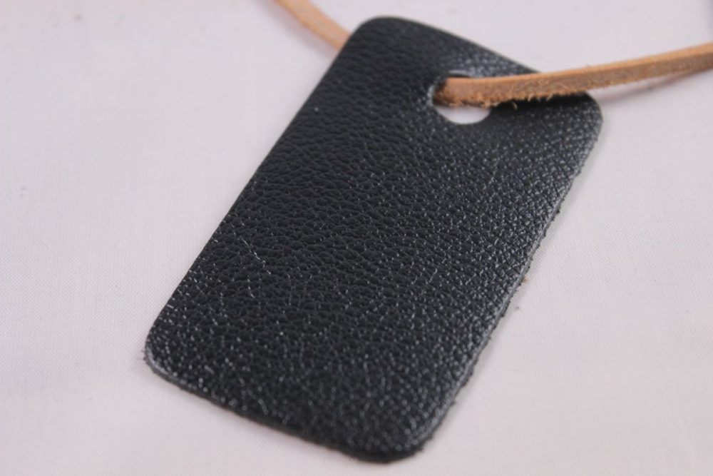 Pella®  GrainSoft Schwarz